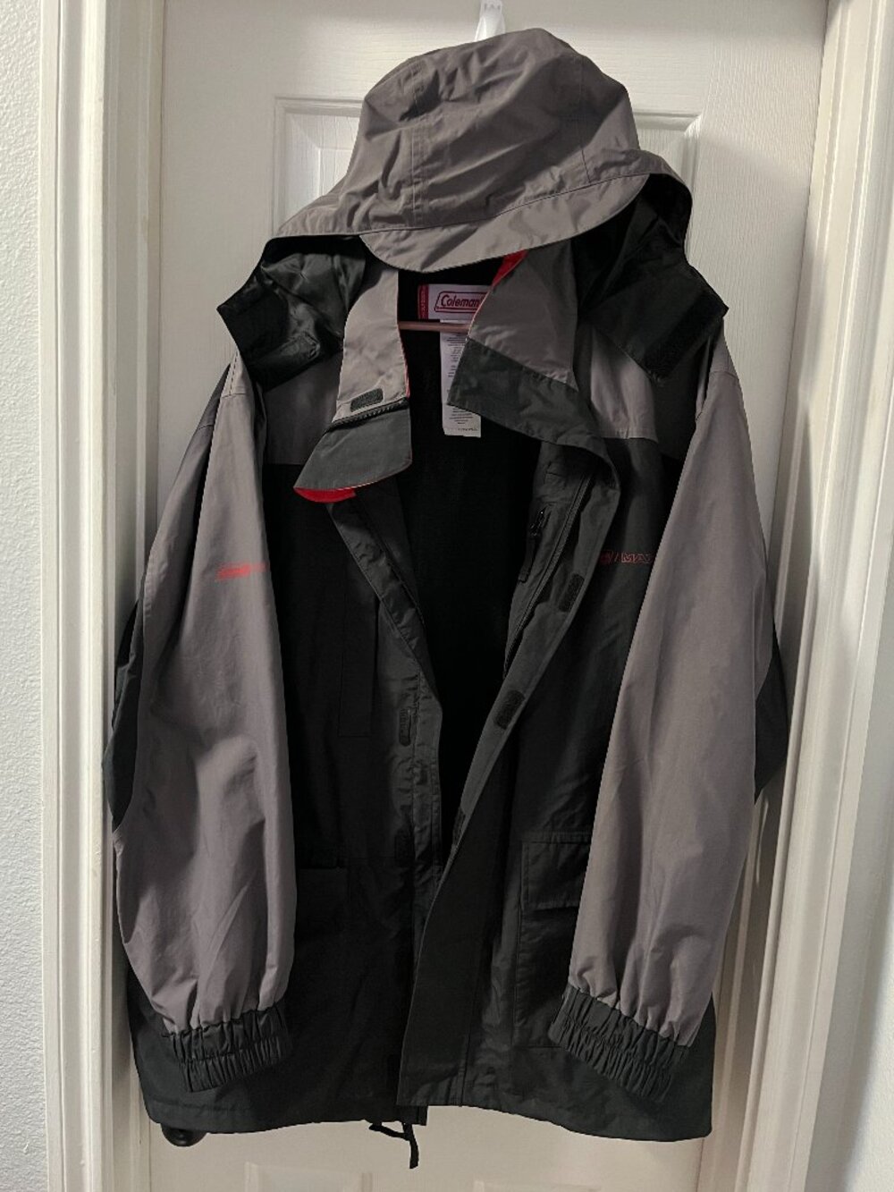 Coleman Rain Jacket Men's Size L Full Zip Hooded Drawstring Mesh Lined Pockets